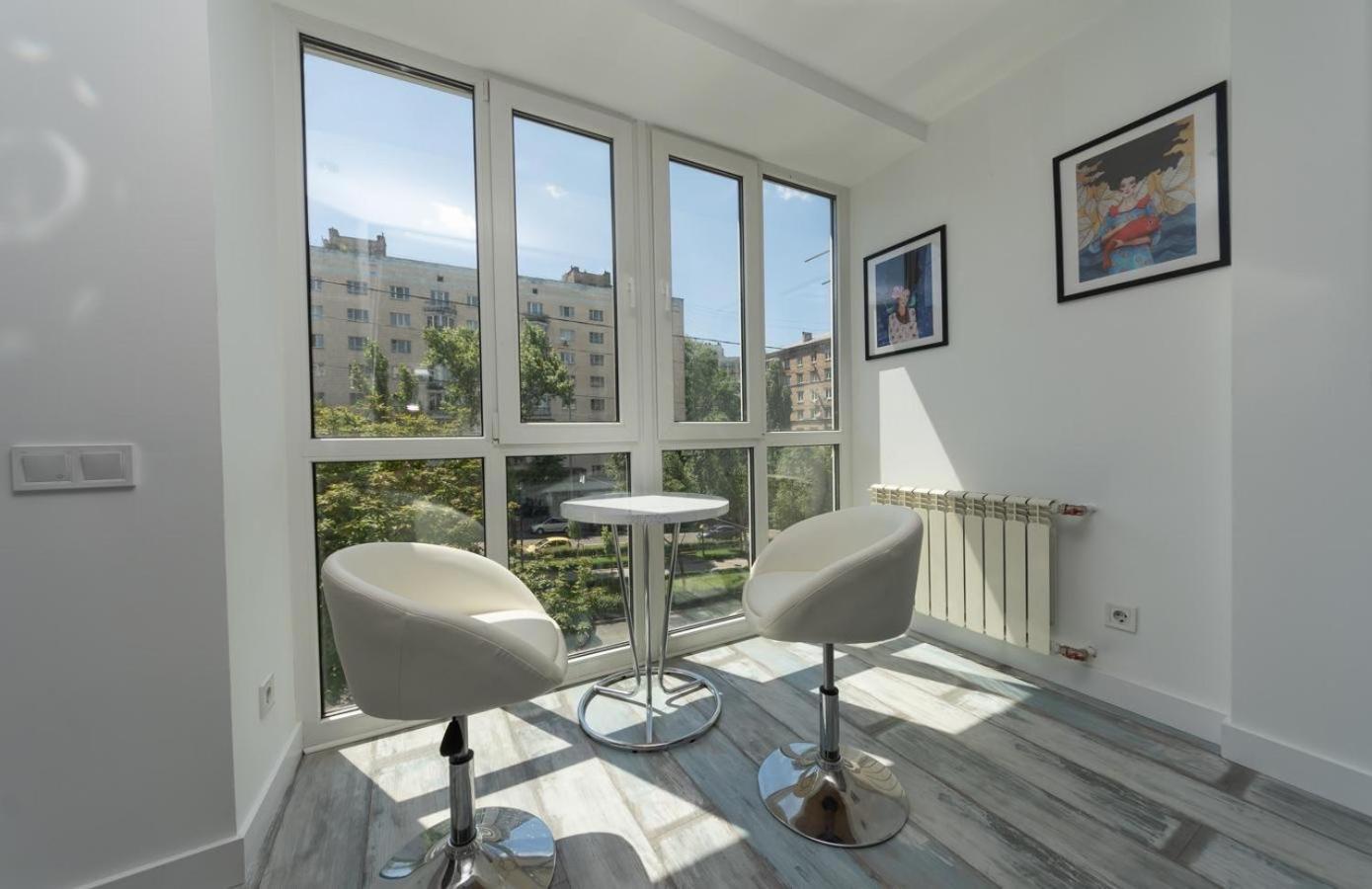 شقة Flat24 On Lesi Ukrainki 3 كييف المظهر الخارجي الصورة