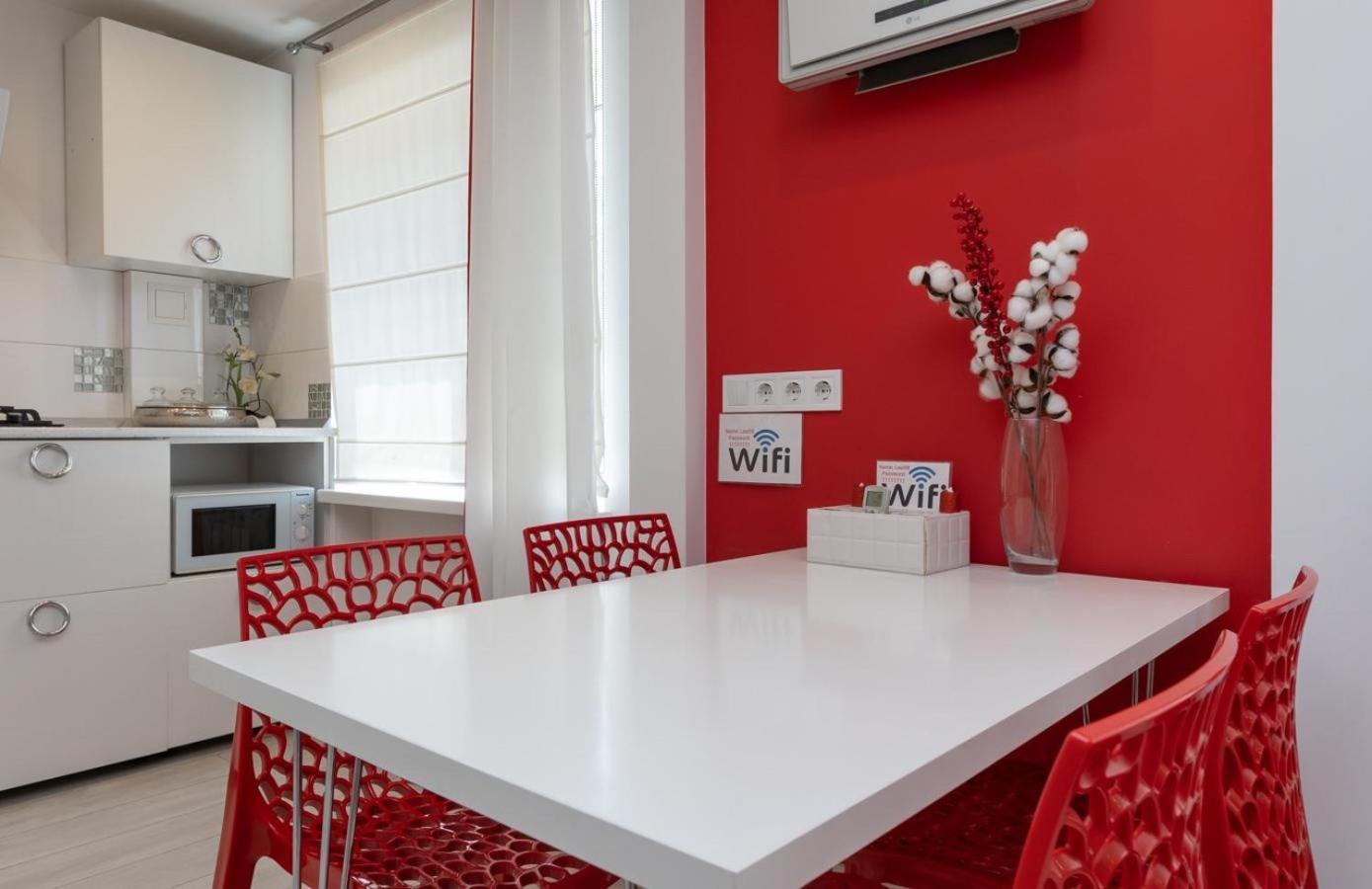شقة Flat24 On Lesi Ukrainki 3 كييف المظهر الخارجي الصورة